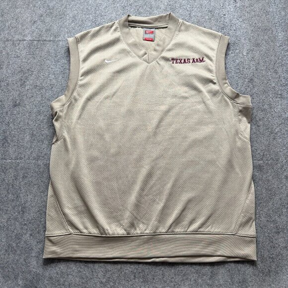 Texas A&M Aggies Nike Sweater Vest Men M Beige Knit Performance Pullover V-Neck - Picture 1 of 12